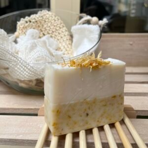 Savon Karité et Fleurs de Calendula 🌼 – Pépites Imparfaites